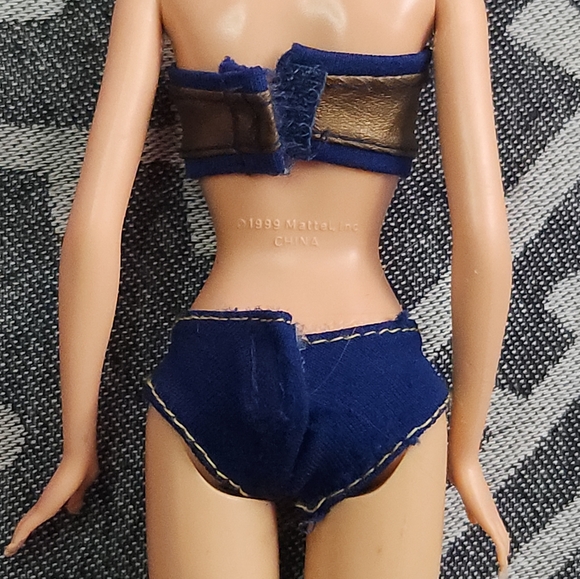 My Scene 2003 Spring Break Madison Gold & Blue 2-Piece Bikini Swimsuit Swim Set - Picture 5 of 10